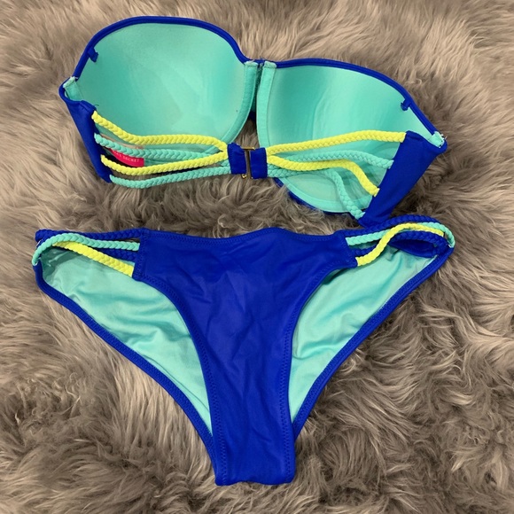 VS bandeau bikini set - Picture 2 of 5